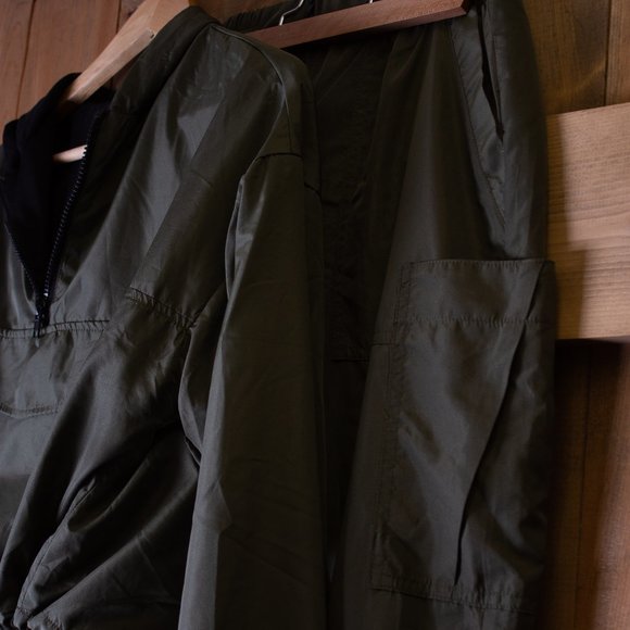 Windbreaker Suit - Picture 3 of 4